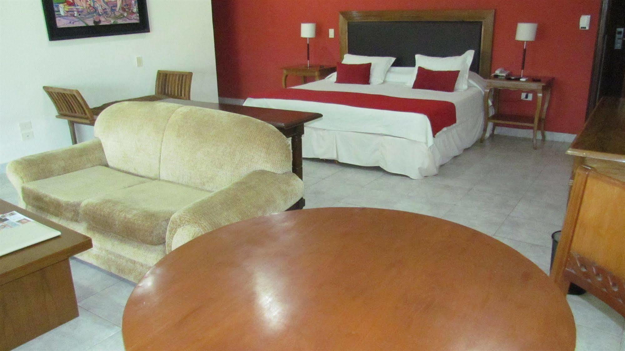 Terrazas Del Sol Apart-Hotel Lambare Exteriör bild